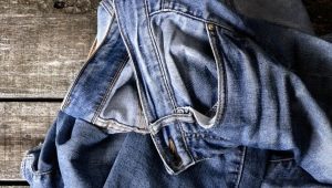 How to remove grease stains on jeans?