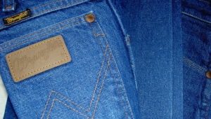 How to remove paint from jeans?