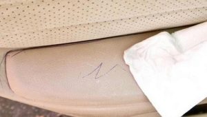 How to wipe the marks from the handle with leatherette?