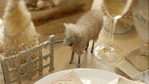 How beautiful to fold serving napkins?