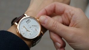 Rules of etiquette for men: on which hand to wear a watch
