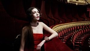 Rules of conduct in the theater: culture and etiquette 