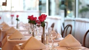 Table setting in a restaurant: getting to know etiquette