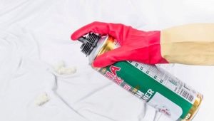 How to clean mounting foam from clothes?