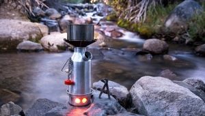 各种野营茶炊和供他们选择的建议