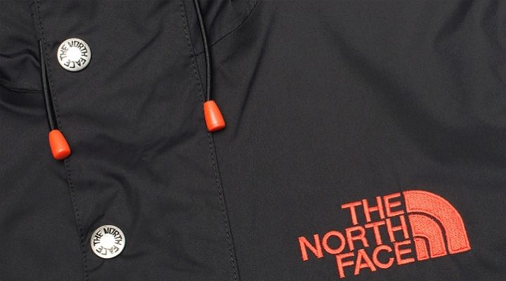The North Face 风衣