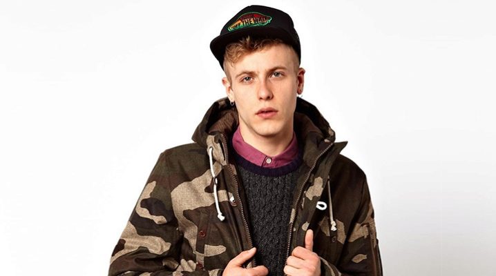 Camouflage windbreaker