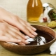 Oil for strengthening nails