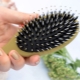 用天然刷毛梳