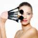 Blush brush