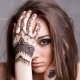 Light henna drawings