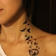 Drawings on the neck with henna