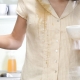How to wash coffee from white and colored clothes?